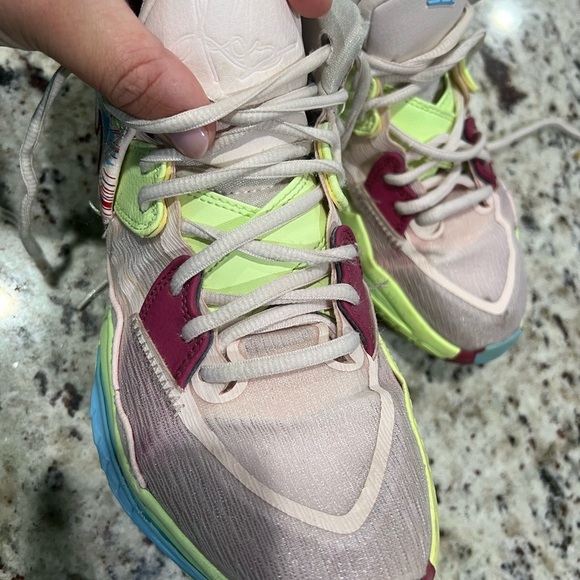 Nike 2022
Kyrie Infinity EP '1 World 1 People - Soft Pink' - Picture 4 of 8